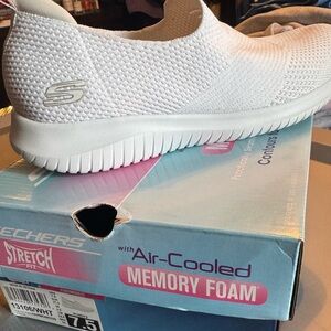 Skechers Stretch Fit White Sneakers 7.5